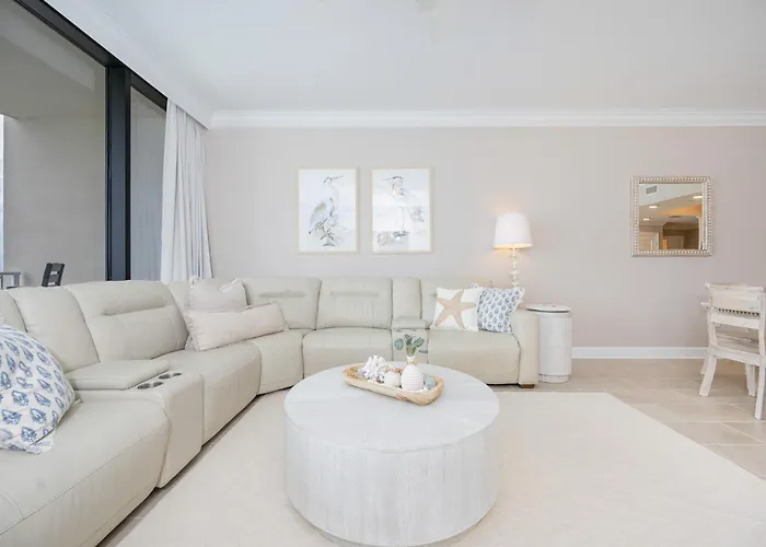 Apartment Phoenix Ii 1202 By Brett Robinson *